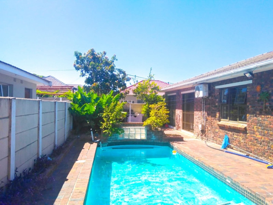 4 Bedroom Property for Sale in Crawford Western Cape